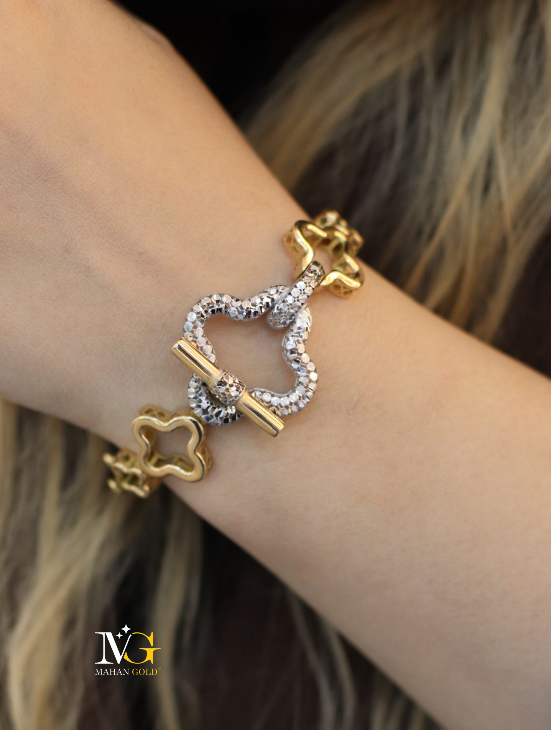 دستبند امگازنانه طرح ونکلیف